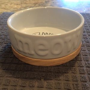 Cat Food/Water Bowl
